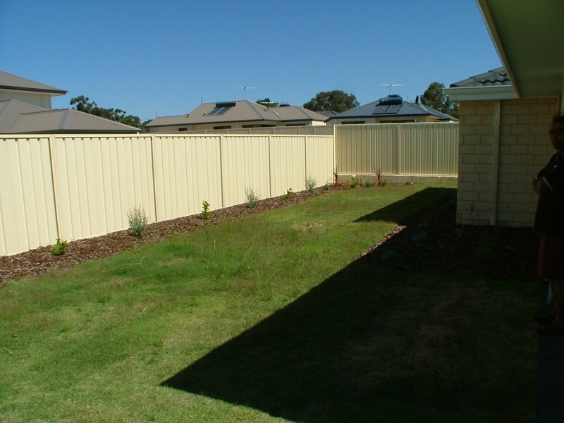 16  Waminda Way, Darch WA 6065