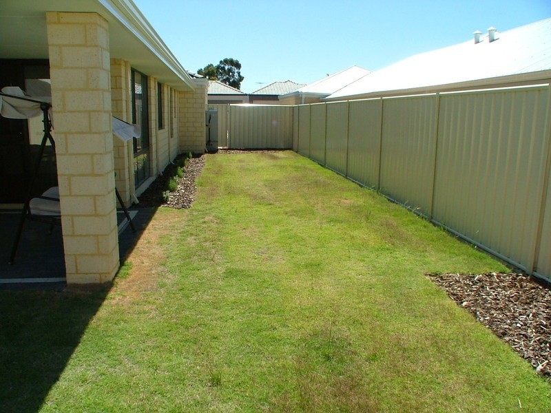 16  Waminda Way, Darch WA 6065