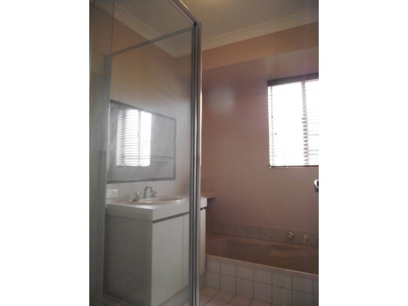 25 Bridgedale Close, Beldon WA 6027