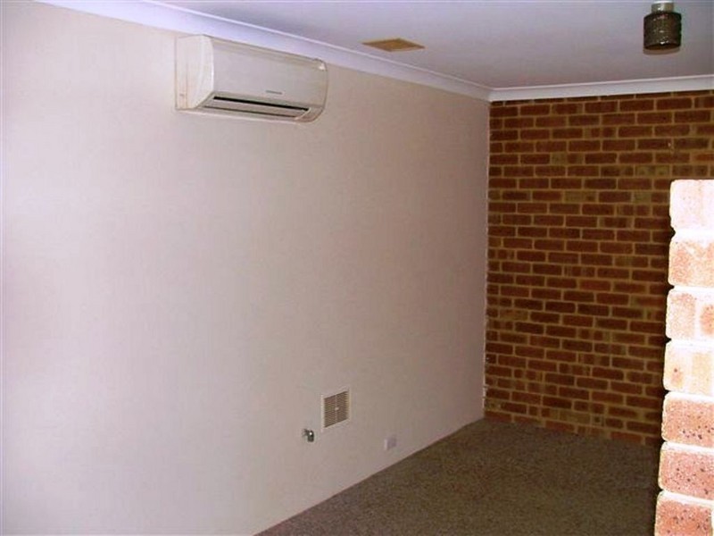 6B Glen, Hocking WA 6065
