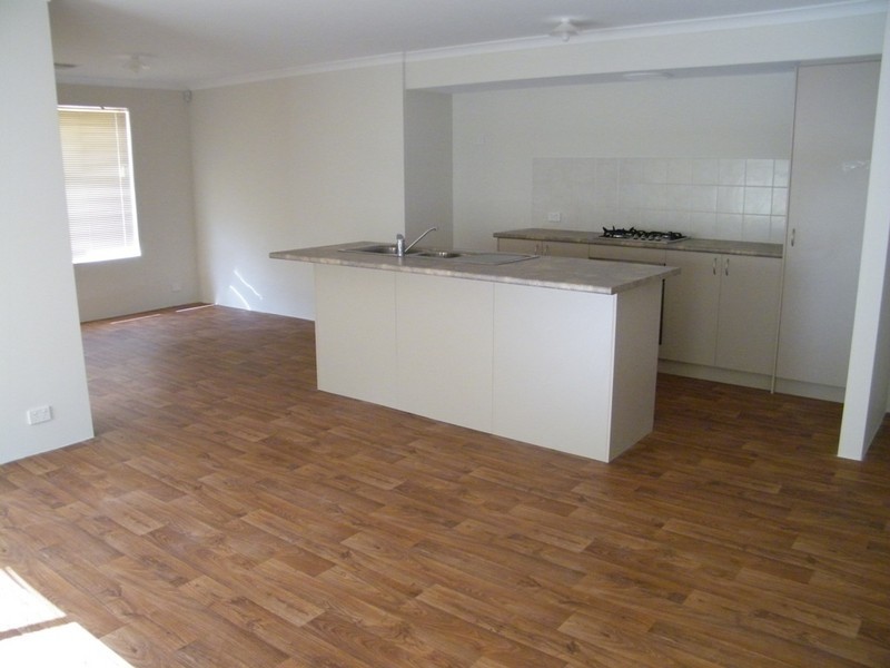 8 Clairault Rise, Pearsall WA 6065