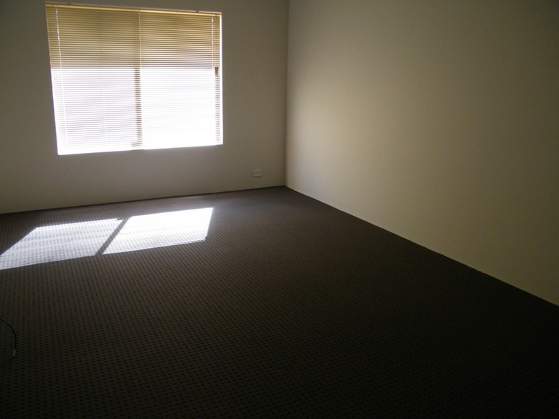 8 Clairault Rise, Pearsall WA 6065