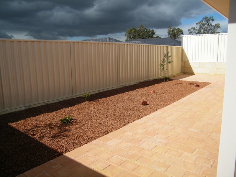 8 Clairault Rise, Pearsall WA 6065