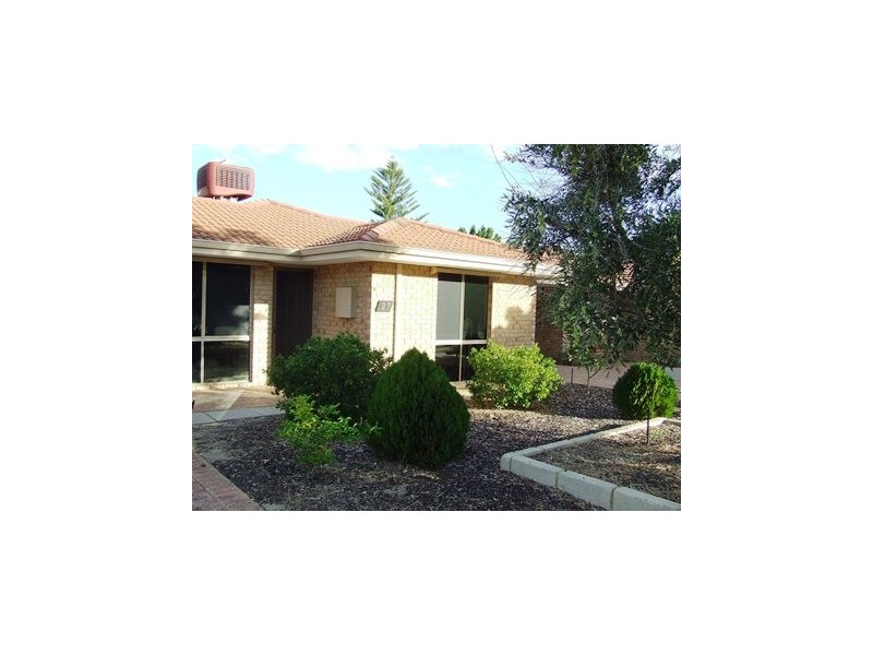 37 Berkshire Drive, Beldon WA 6027