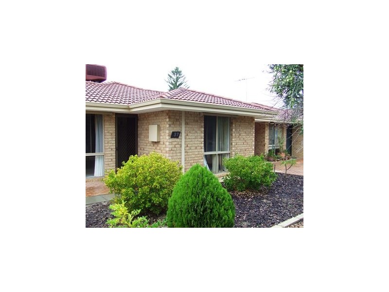 37 Berkshire Drive, Beldon WA 6027