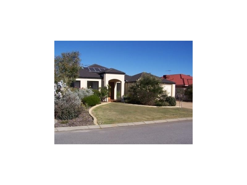 6 Woodbine Loop, Tapping WA 6065