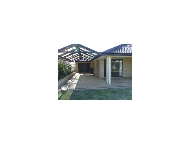 6 Woodbine Loop, Tapping WA 6065