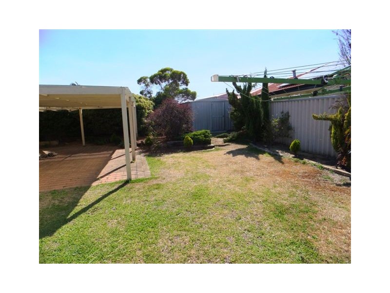 32 Tabubil Gardens, Ballajura WA 6066