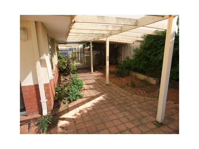 32 Tabubil Gardens, Ballajura WA 6066