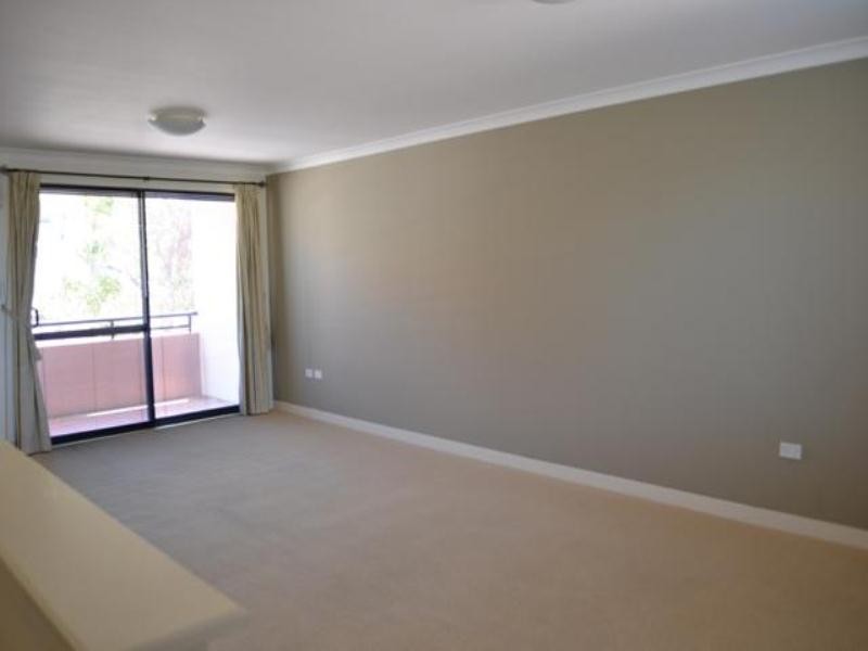 1/176 Lakeside Drive, Joondalup WA 6027