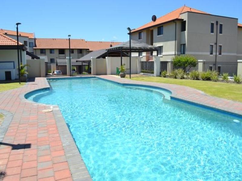 1/176 Lakeside Drive, Joondalup WA 6027