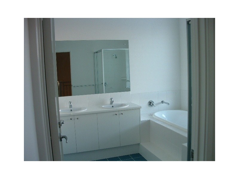 9 Fenian Pass, Hillarys WA 6025