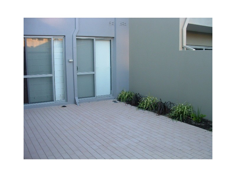 9 Fenian Pass, Hillarys WA 6025