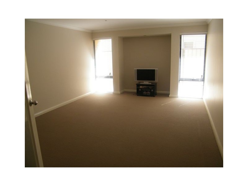 9 Vancouver Pde, Hocking WA 6065