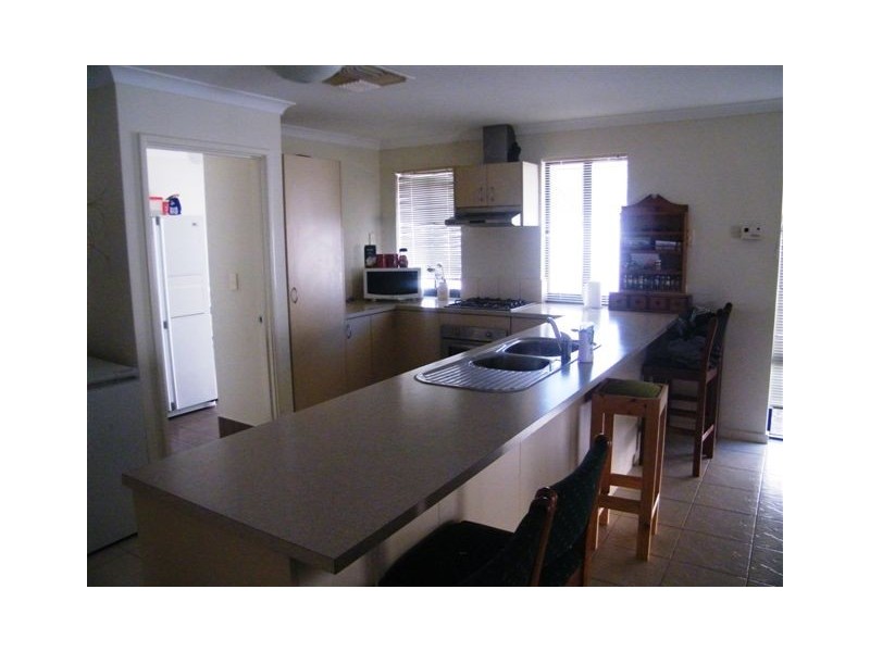 11 Burbanks Elbow, Wanneroo WA 6065