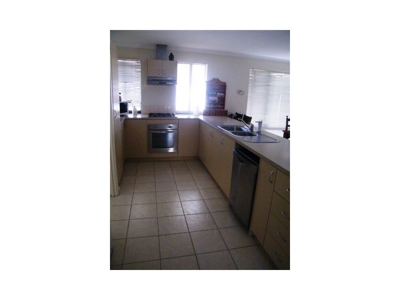 11 Burbanks Elbow, Wanneroo WA 6065