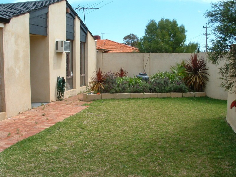 706 Beach Road, Hamersley WA 6022