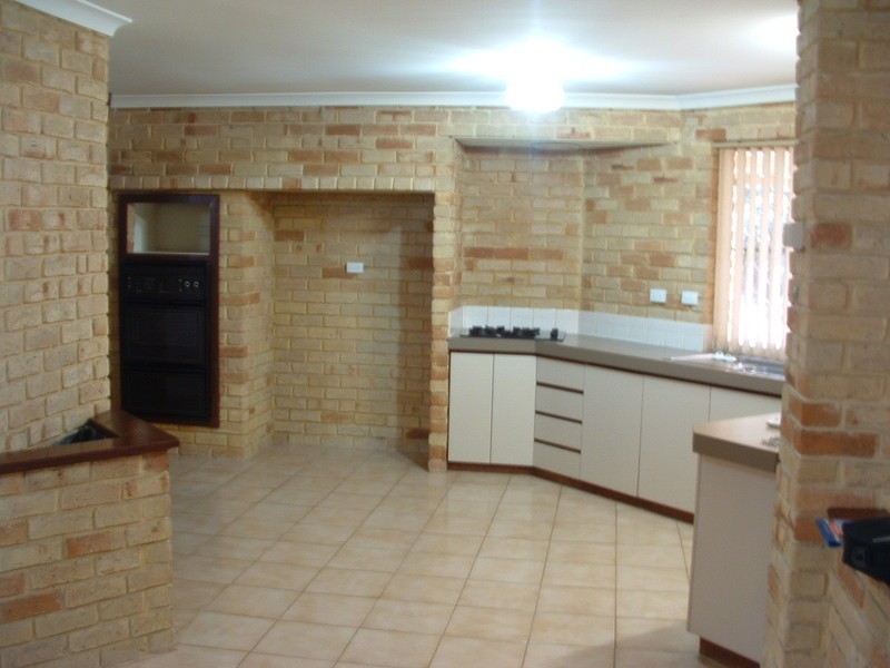 8 Salacia Court, Alexander Heights WA 6064