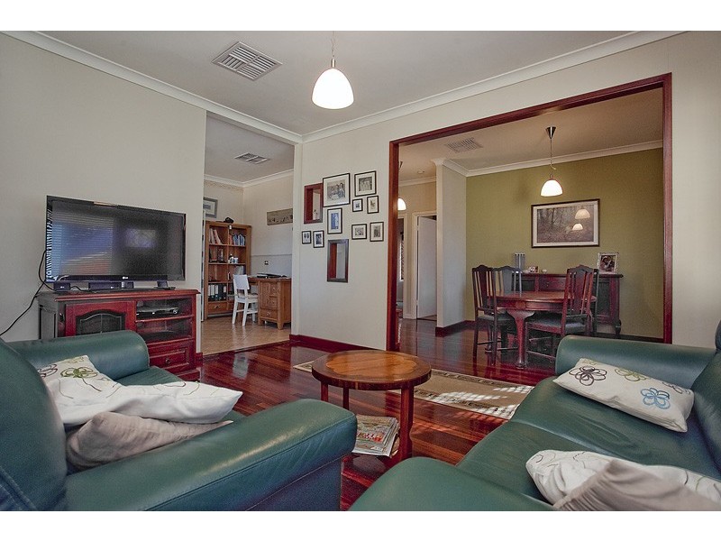 247 Mirrabooka Ave, Balga WA 6061
