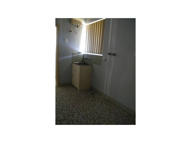 8 Lindway Street, Balga WA 6061