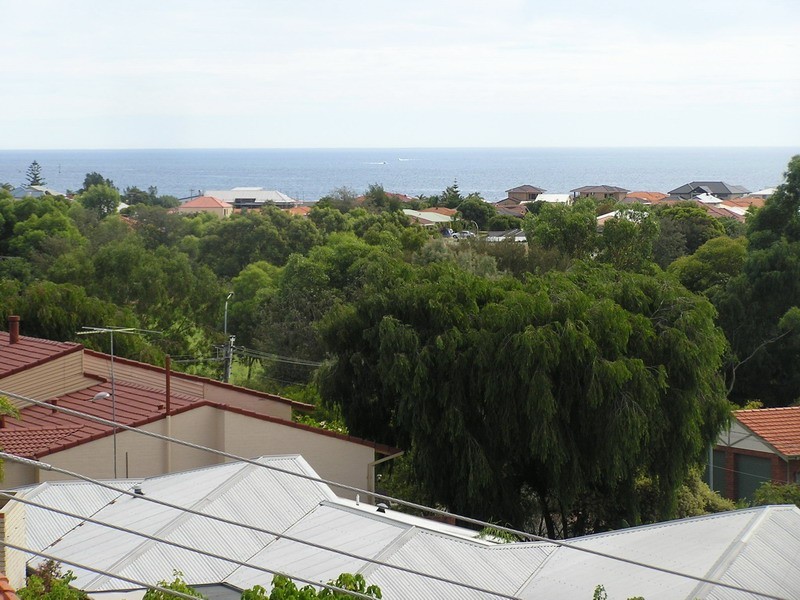 60 Gunida Street, Mullaloo WA 6027