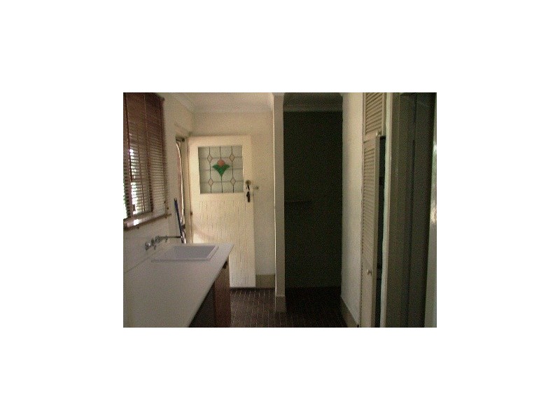 33 Bushland Retreat, Carramar WA 6031