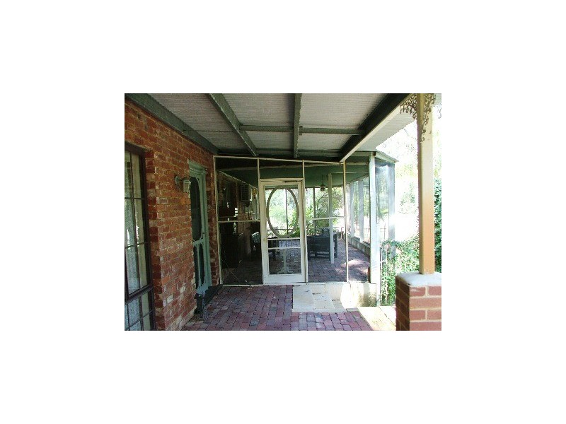 33 Bushland Retreat, Carramar WA 6031