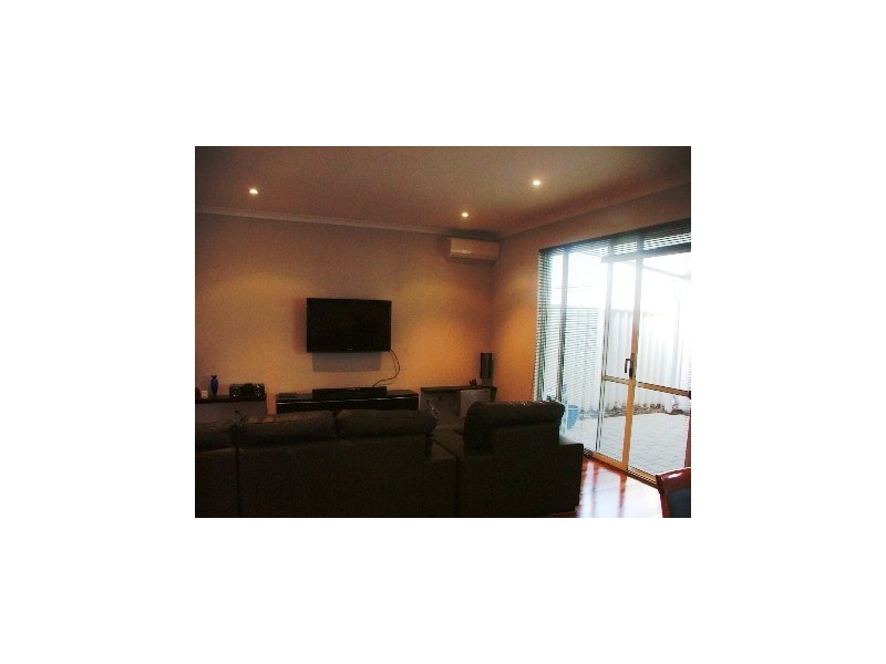 6 Portsalon Parkway, Butler WA 6036