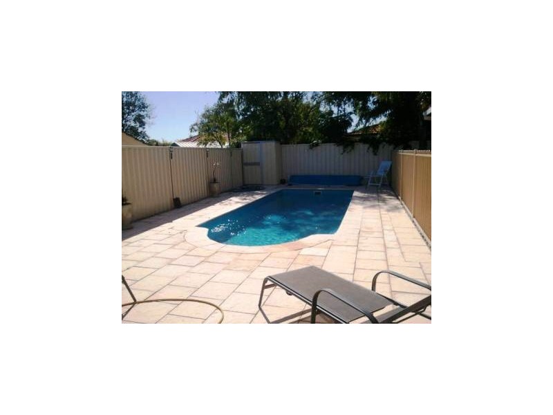 10 Lime Close, Quinns Rocks WA 6030