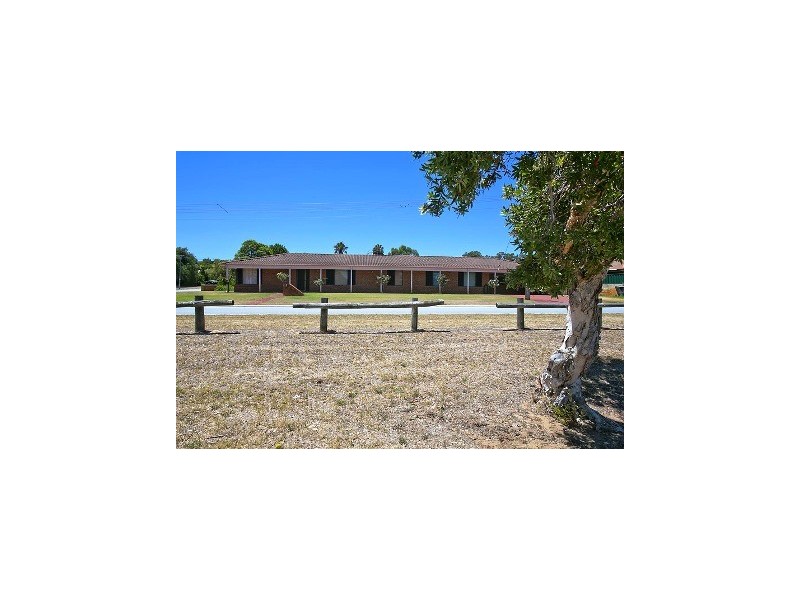 8 Pinnelli Road, Wanneroo WA 6065