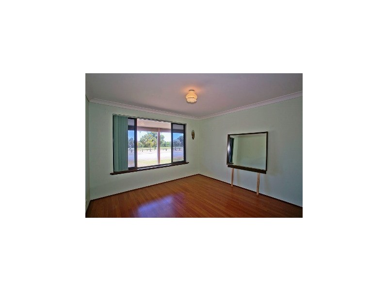 8 Pinnelli Road, Wanneroo WA 6065