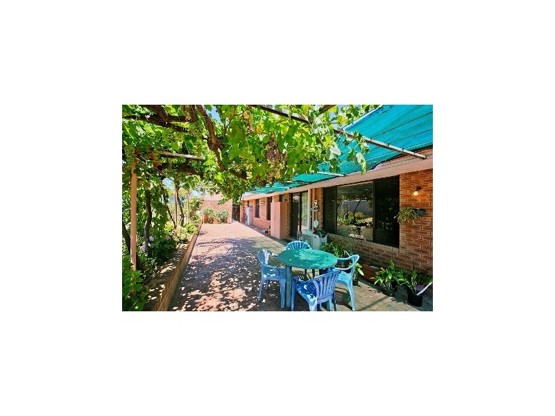 8 Pinnelli Road, Wanneroo WA 6065