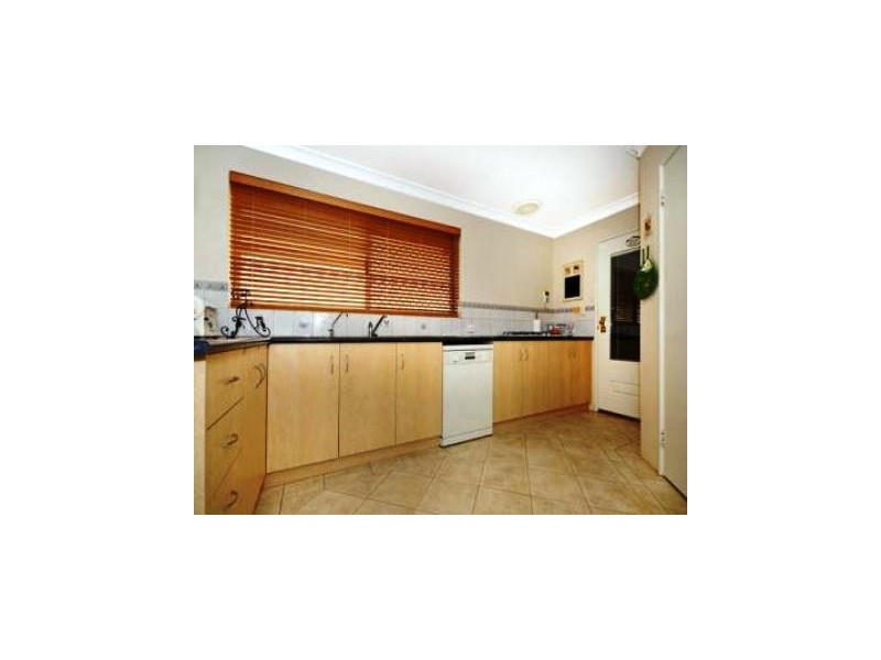 73 Rochester Circle, Balga WA 6061