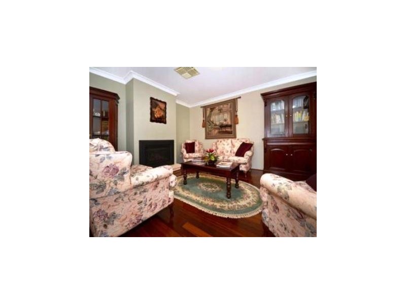 73 Rochester Circle, Balga WA 6061