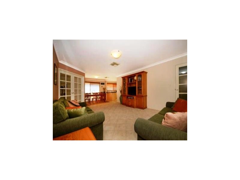 73 Rochester Circle, Balga WA 6061