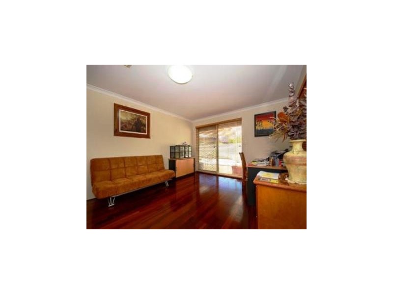 73 Rochester Circle, Balga WA 6061