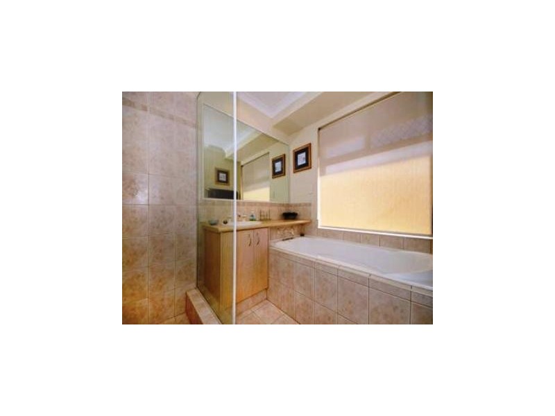 73 Rochester Circle, Balga WA 6061