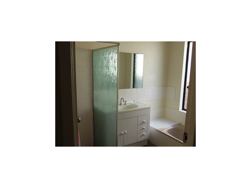 8 Greenhill Court, Kallaroo WA 6025