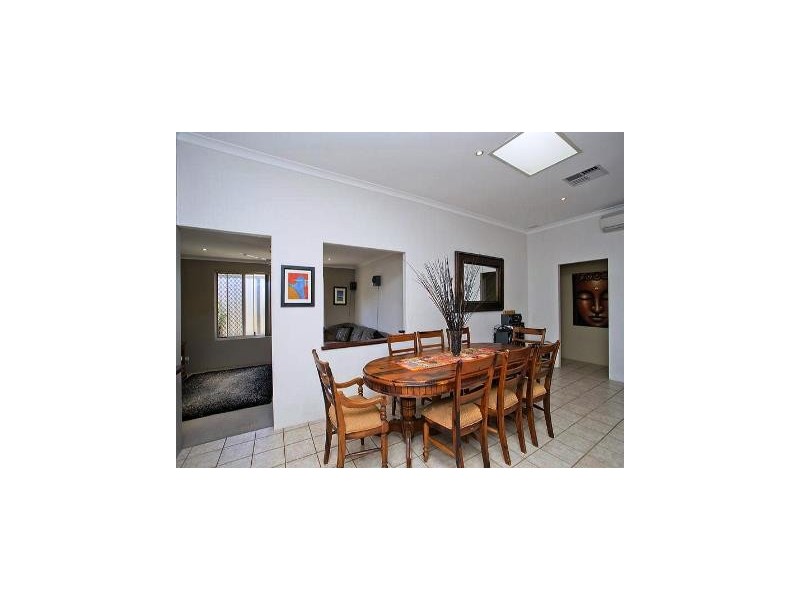 53 Cadoux Loop, Hocking WA 6065