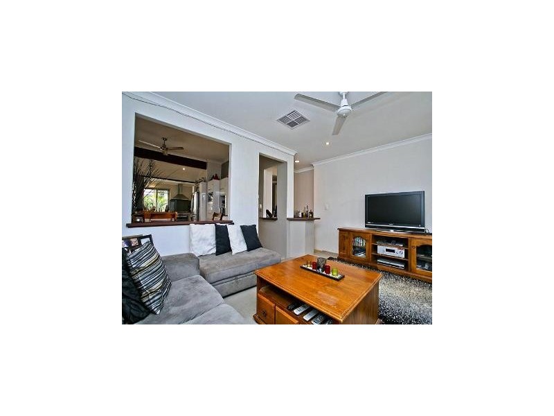 53 Cadoux Loop, Hocking WA 6065