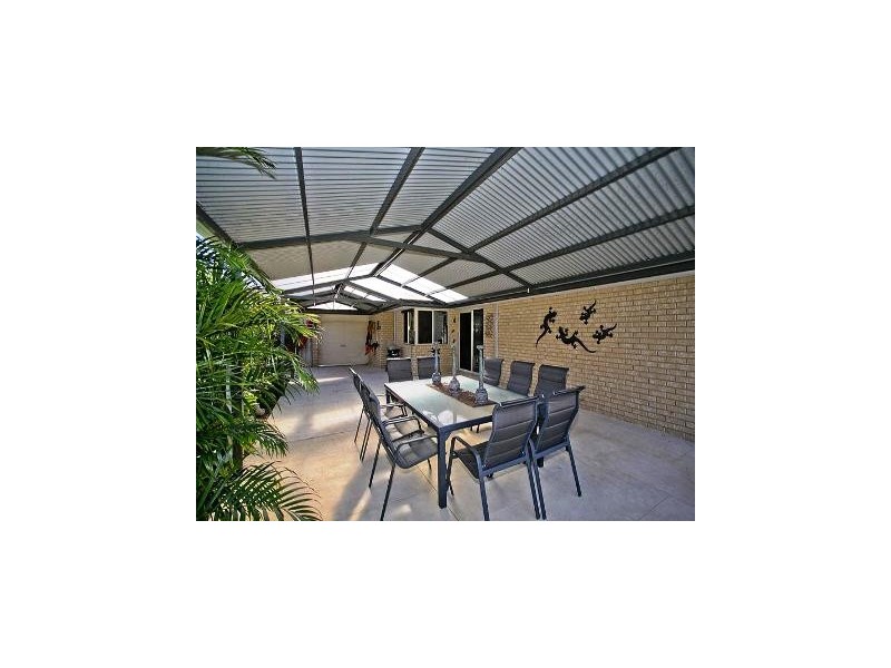 53 Cadoux Loop, Hocking WA 6065