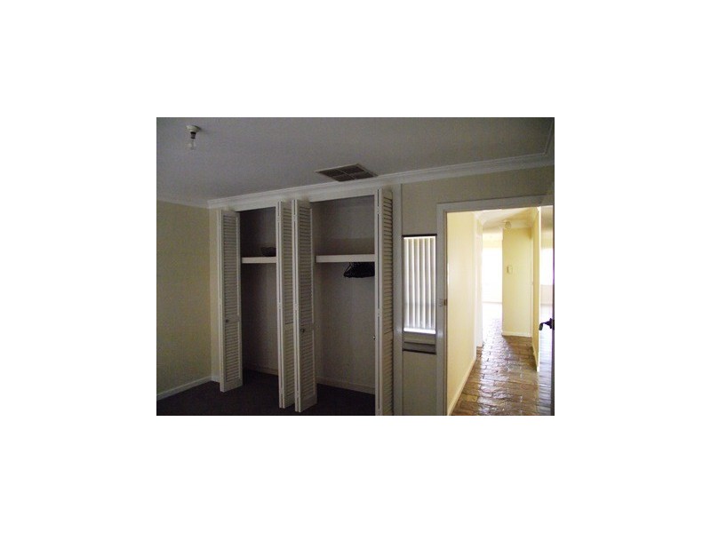 36 Gleddon Way, Hillarys WA 6025