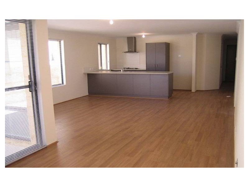8 Melbourne Loop, Clarkson WA 6030