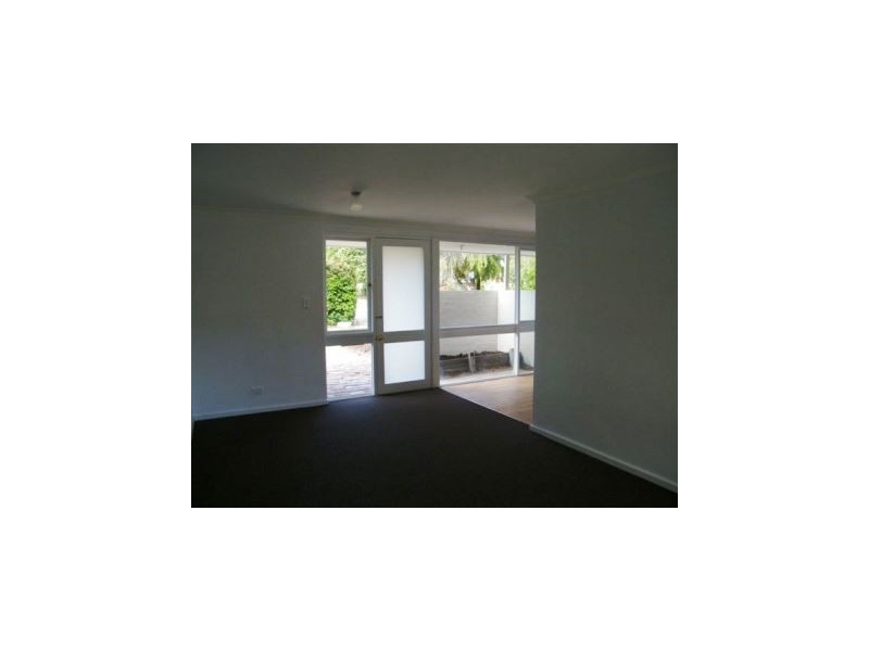 21 Thompson Drive, Wanneroo WA 6065