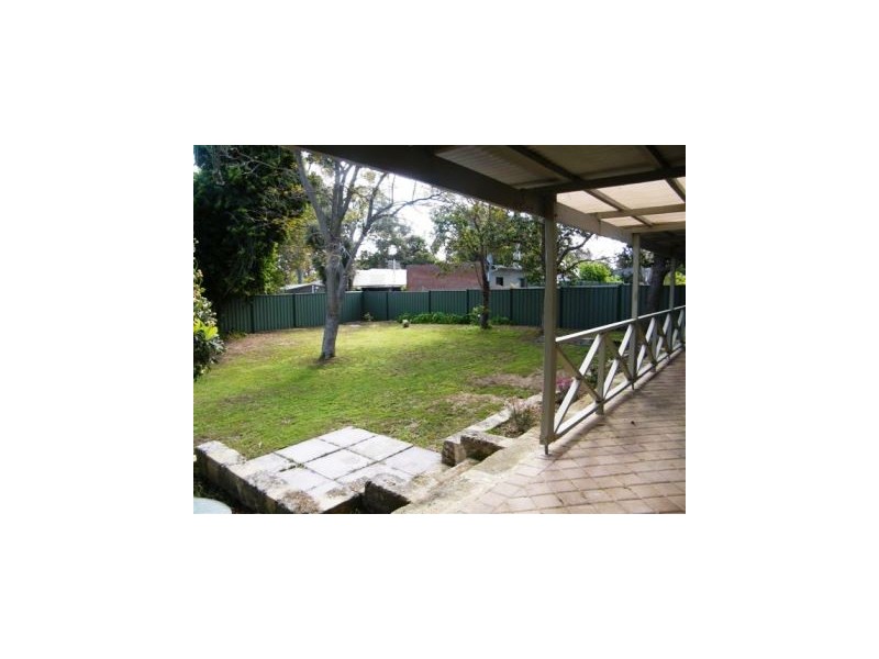 21 Thompson Drive, Wanneroo WA 6065