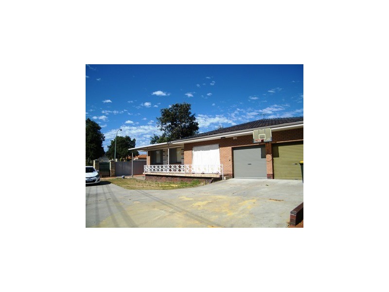 15 Carisbrooke Loop, Hocking WA 6065