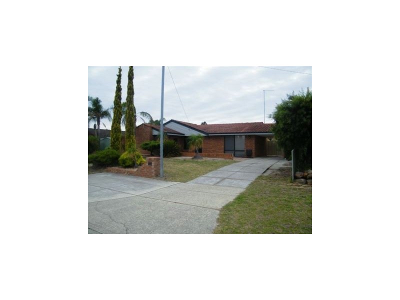 4 Dandaloo Crescent, Wanneroo WA 6065