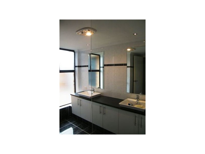 4 Dandaloo Crescent, Wanneroo WA 6065