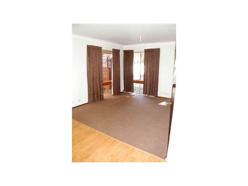 12 Clarkside Court, Wanneroo WA 6065