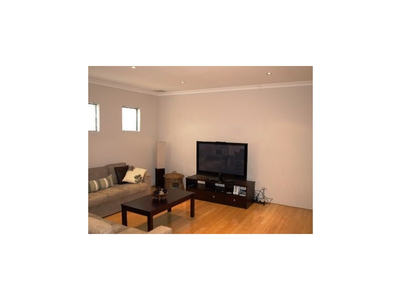 1 Ringmer Way, Westminster WA 6061